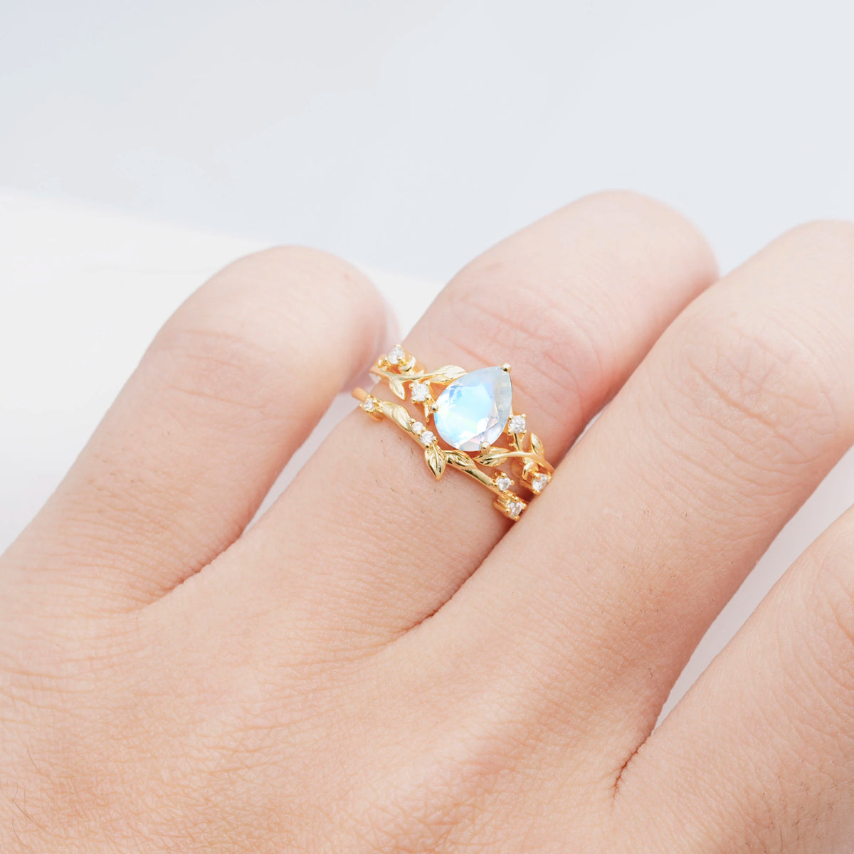 SR17677 Moonstone Ring - Rose-Gold