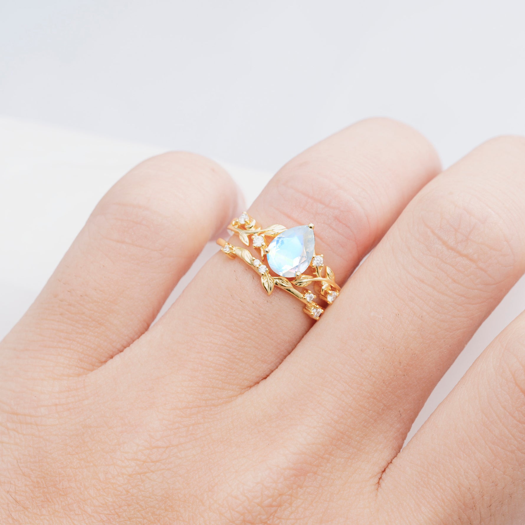 SR17677 Moonstone Ring - Rose-Gold
