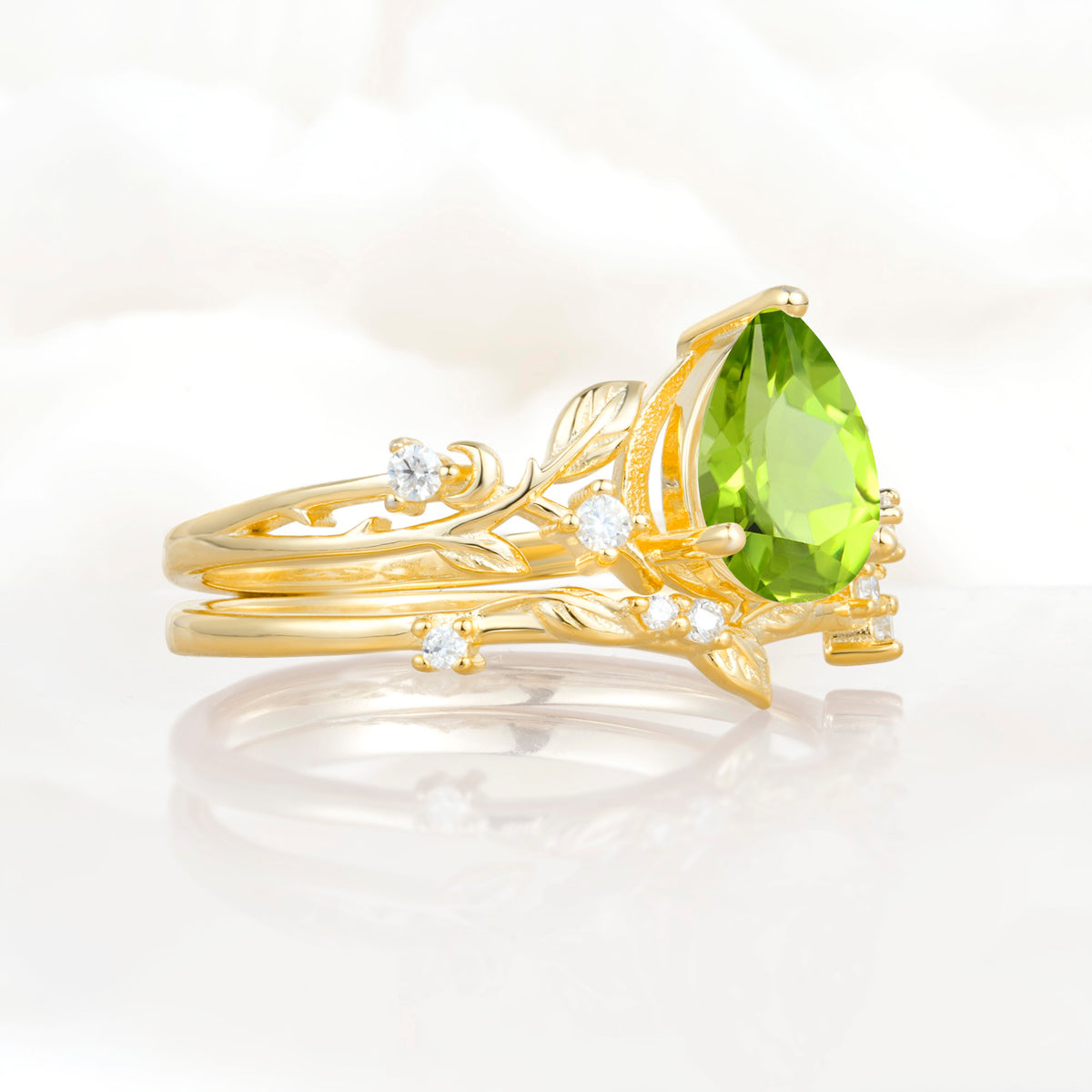 SR17677 Peridot Ring - White-Gold