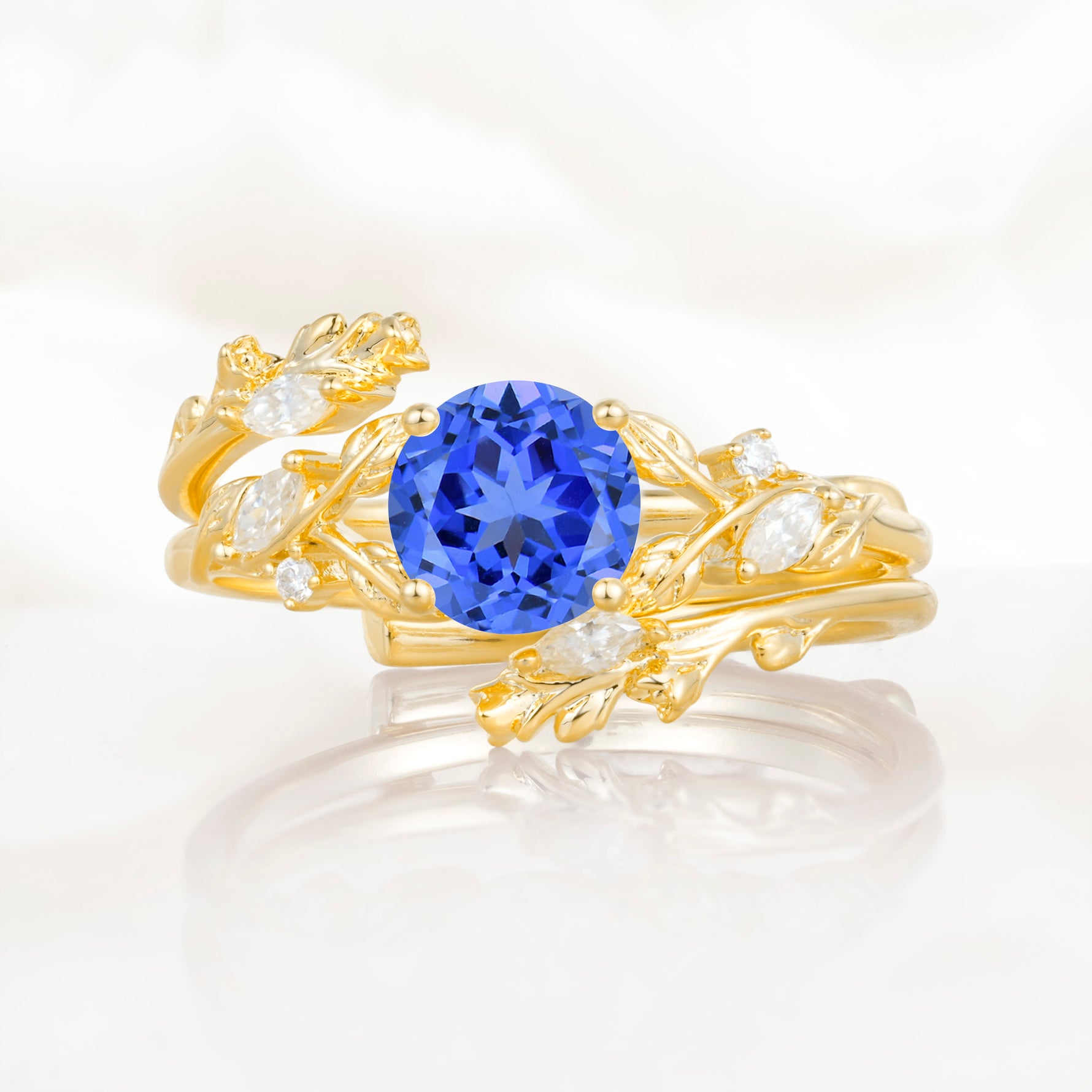 SR17688 Sapphire Ring - Yellow-Gold