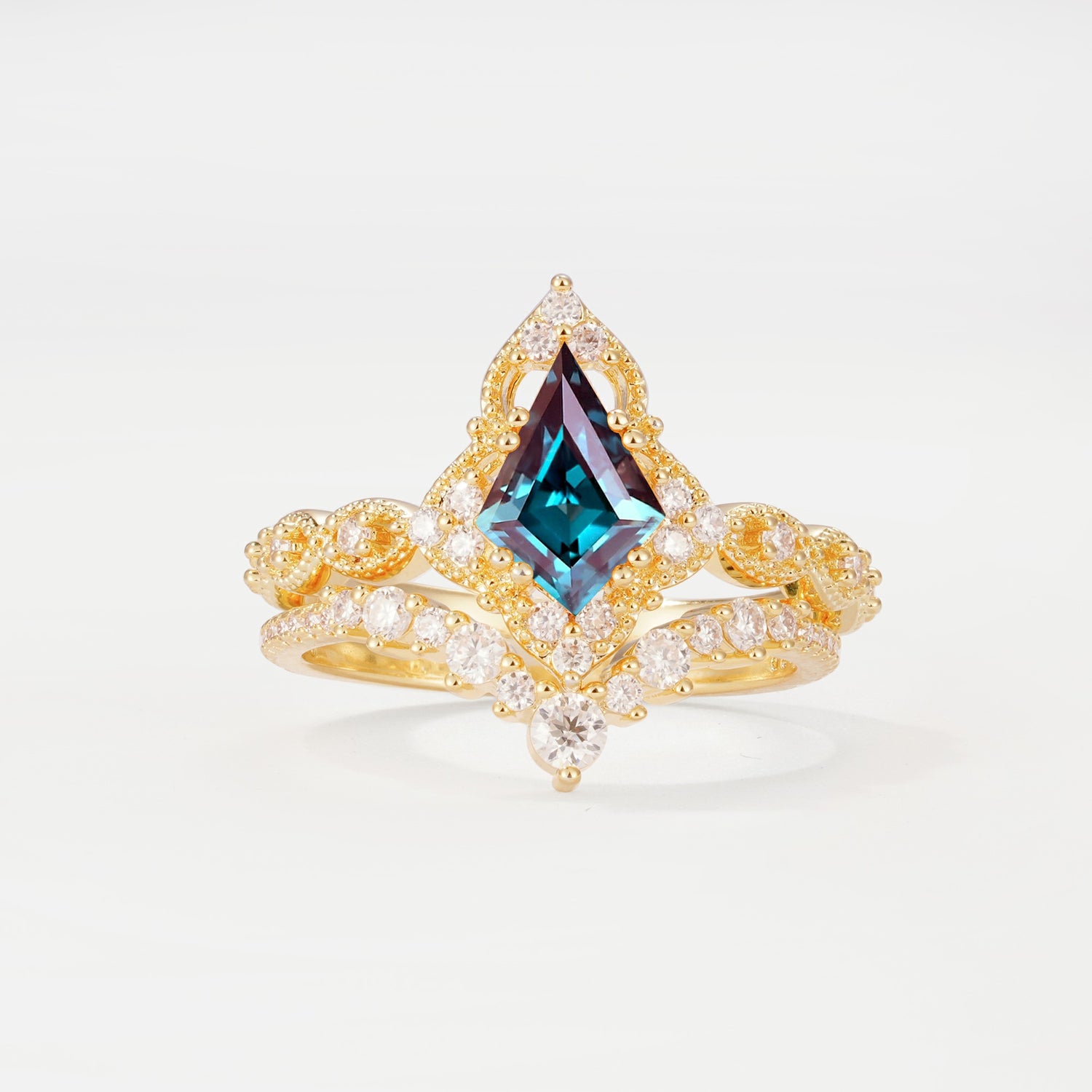 Vintage Kite Cut Alexandrite Crown Engagement Ring Set