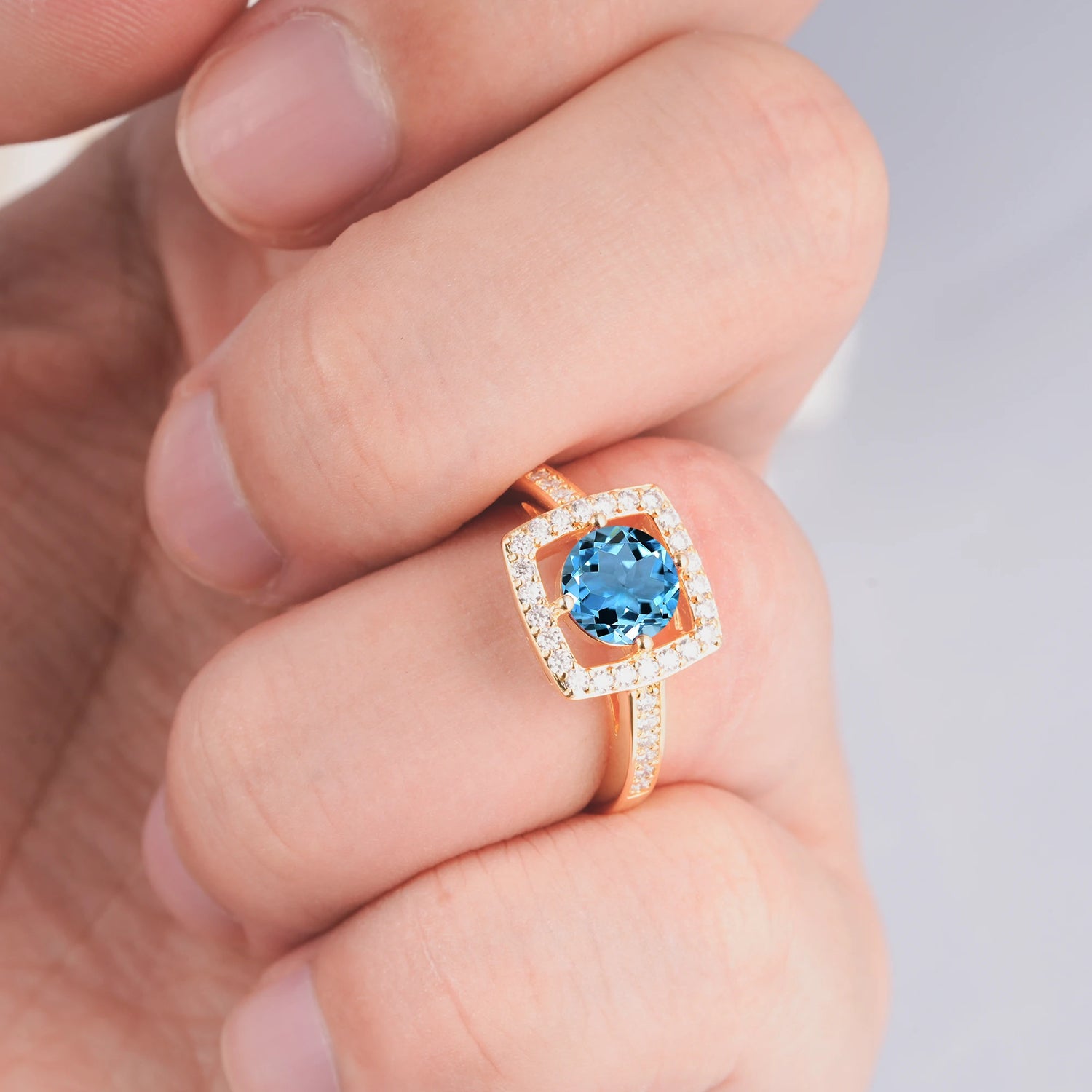 Elegant Halo Aquamarine Ring with Round Cut - Ideal Anniversary Gift