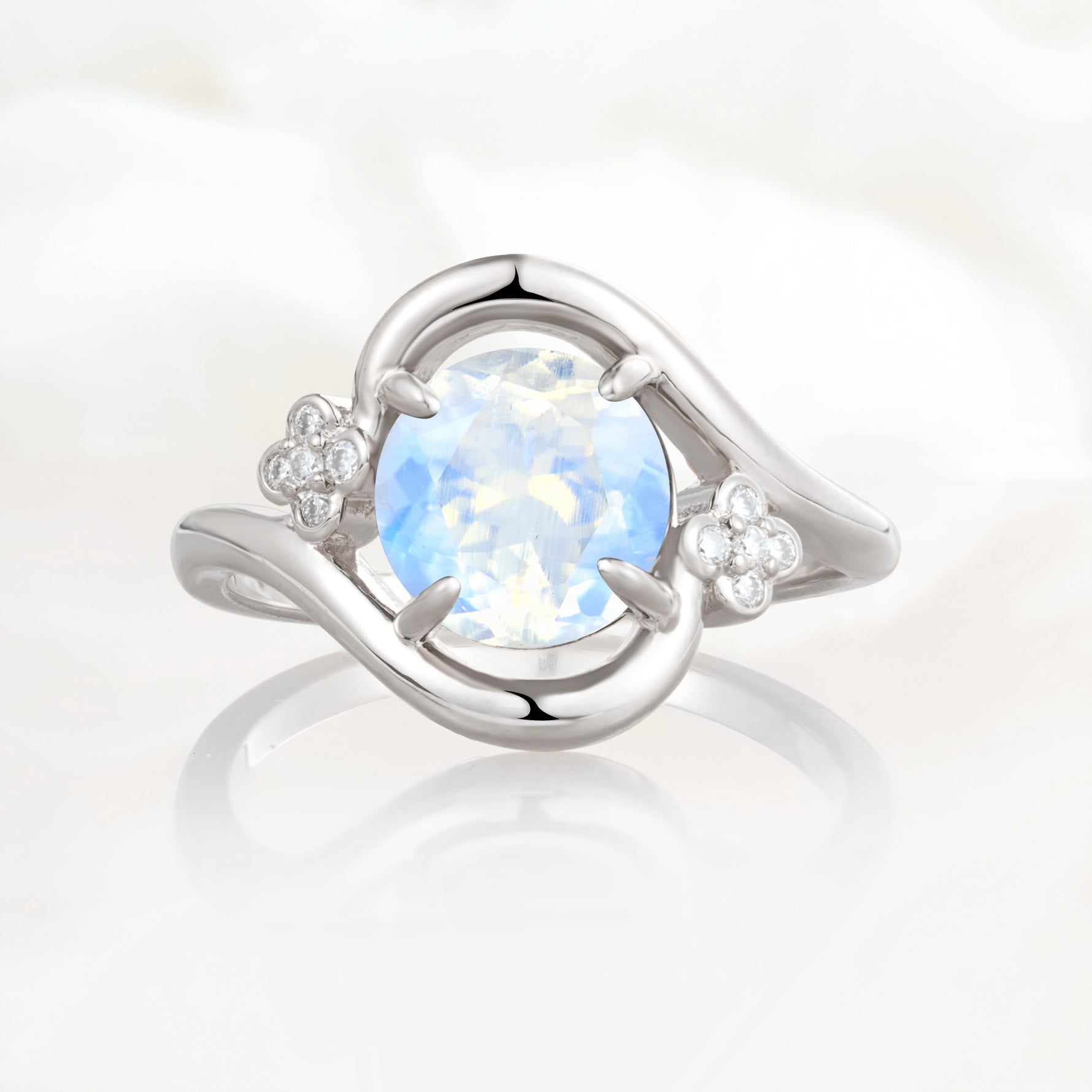 SR19482 Moonstone Ring - Additional view