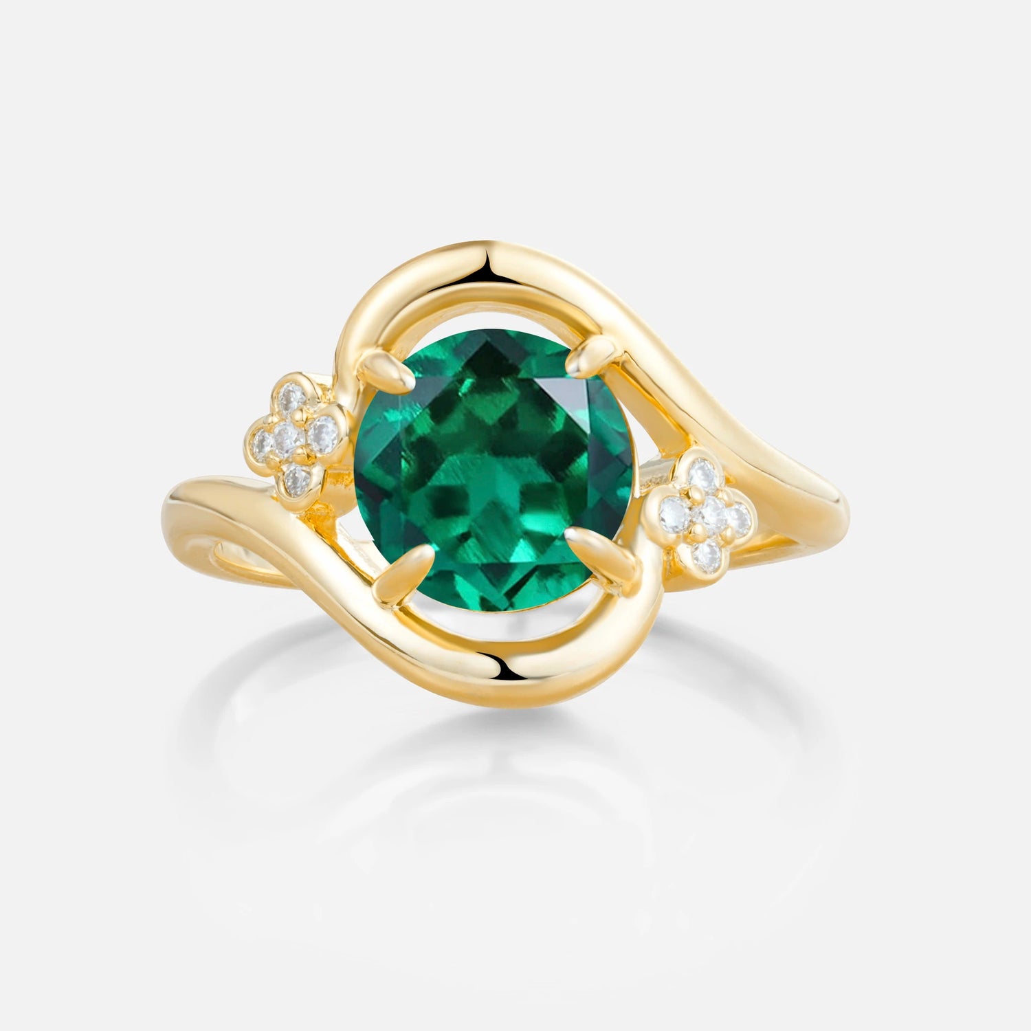 Luxurious And Creative Round Cut Emerald Engagement Ring