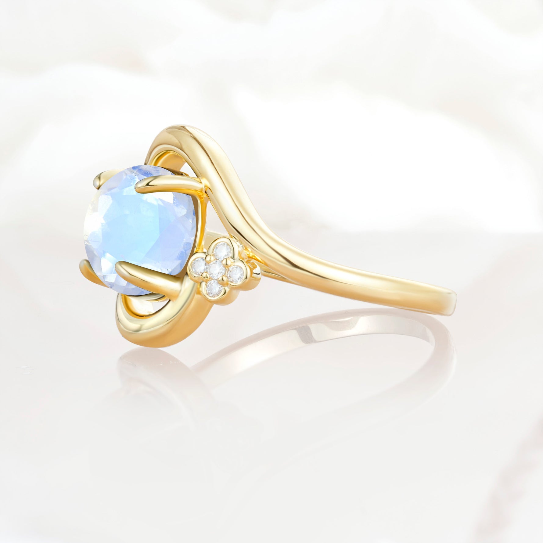 SR19482 Moonstone Ring - White-Gold