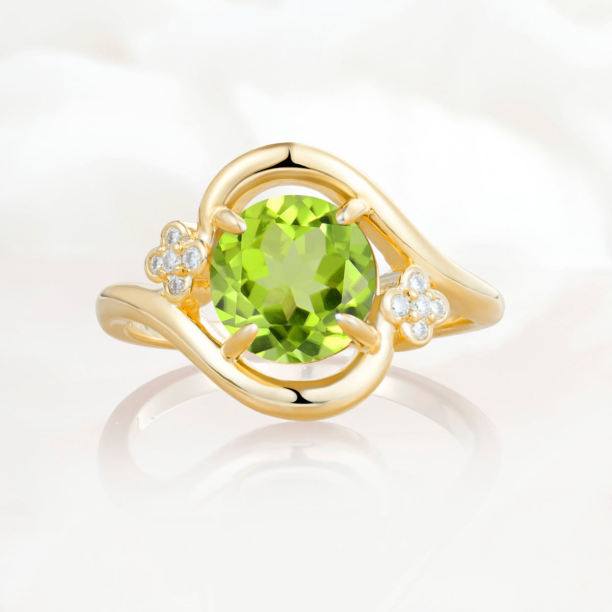 SR19482 Peridot Ring - Yellow-Gold