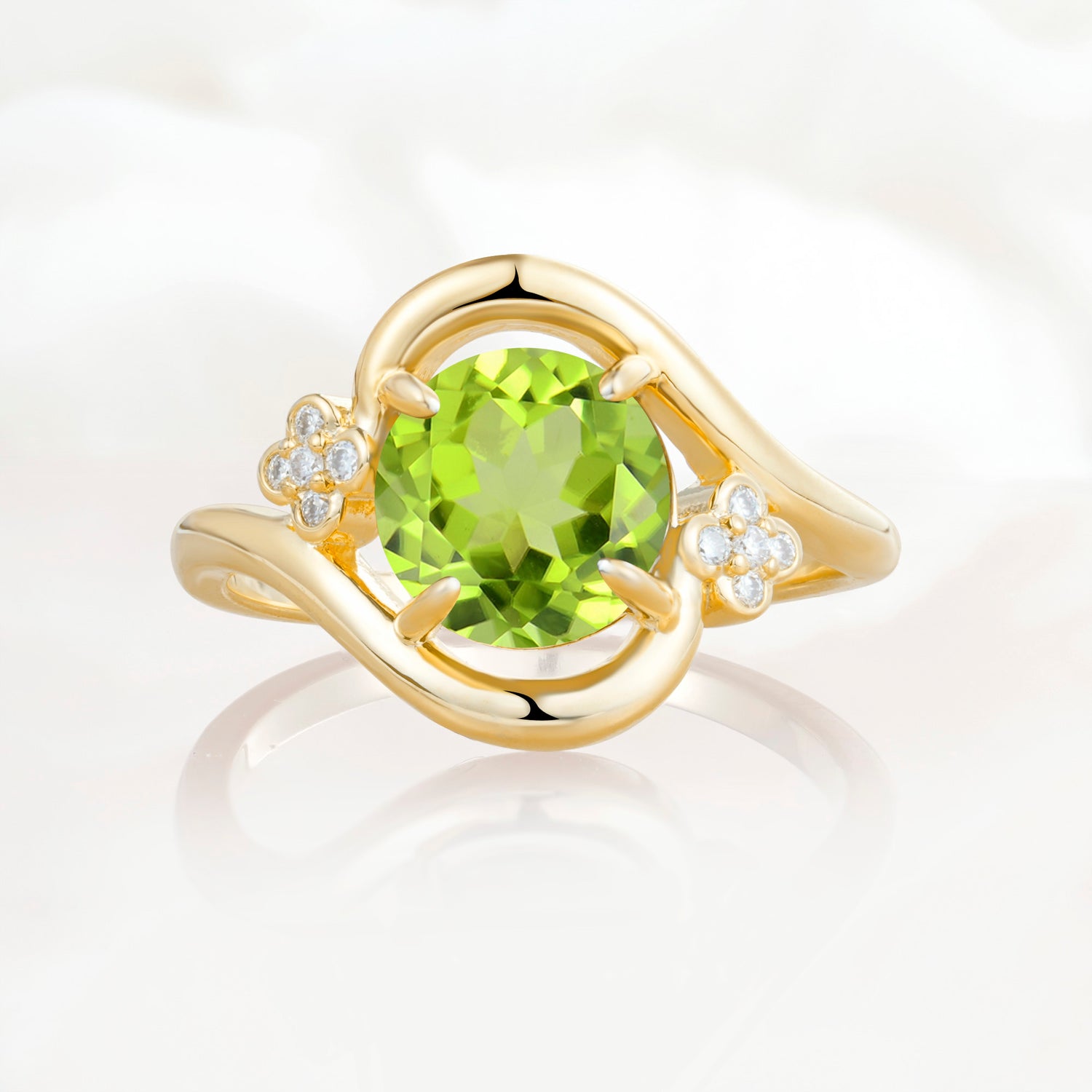SR19482 Peridot Ring - Yellow-Gold