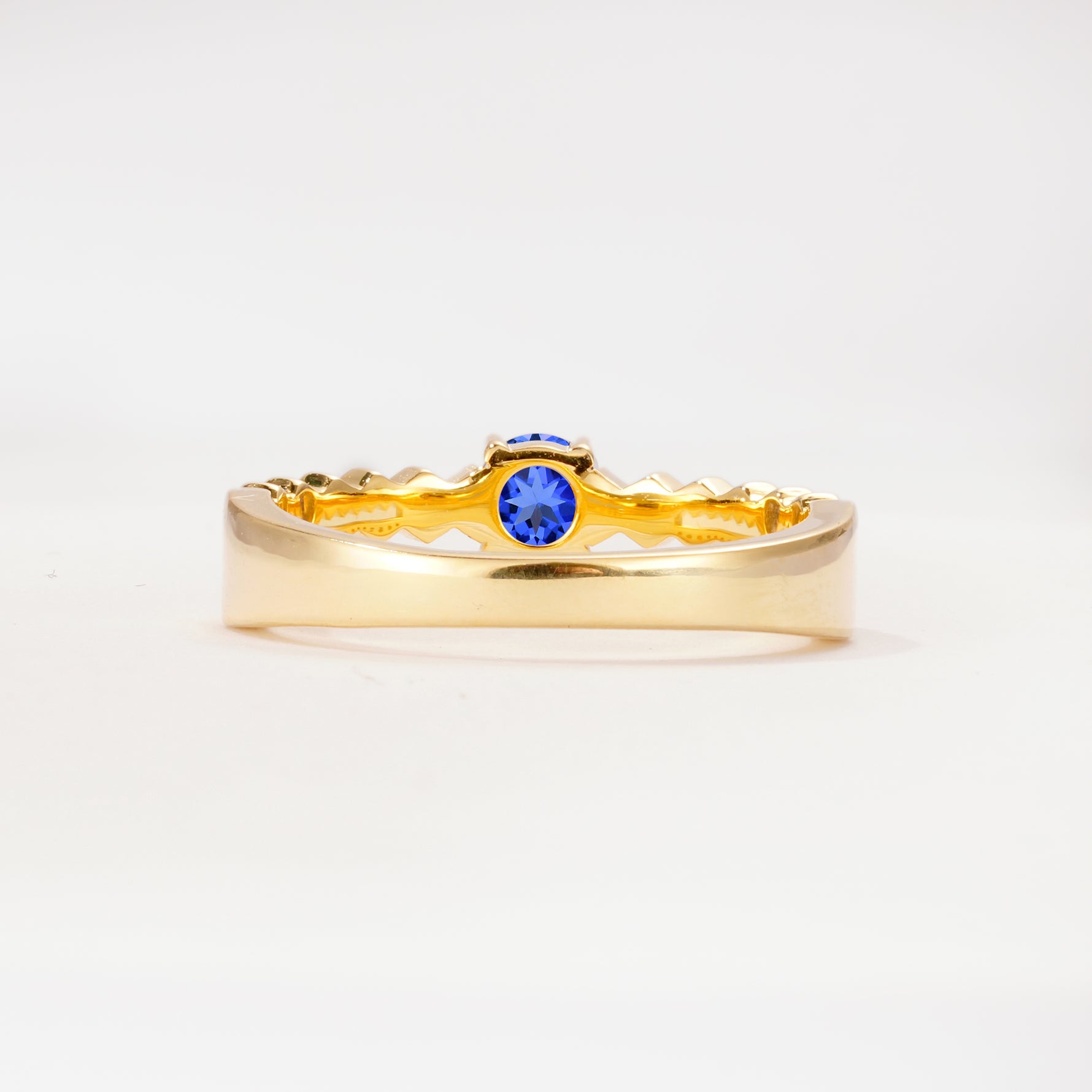 SR20086 Sapphire Ring - Additional view