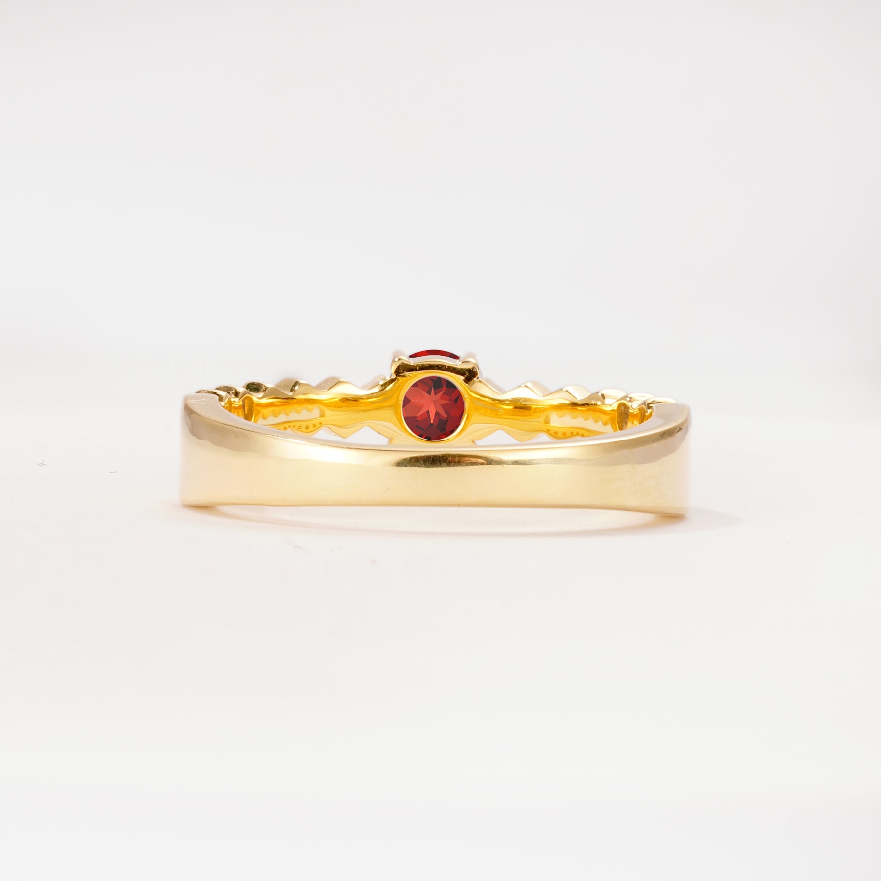 SR20086 Garnet Ring - Additional view