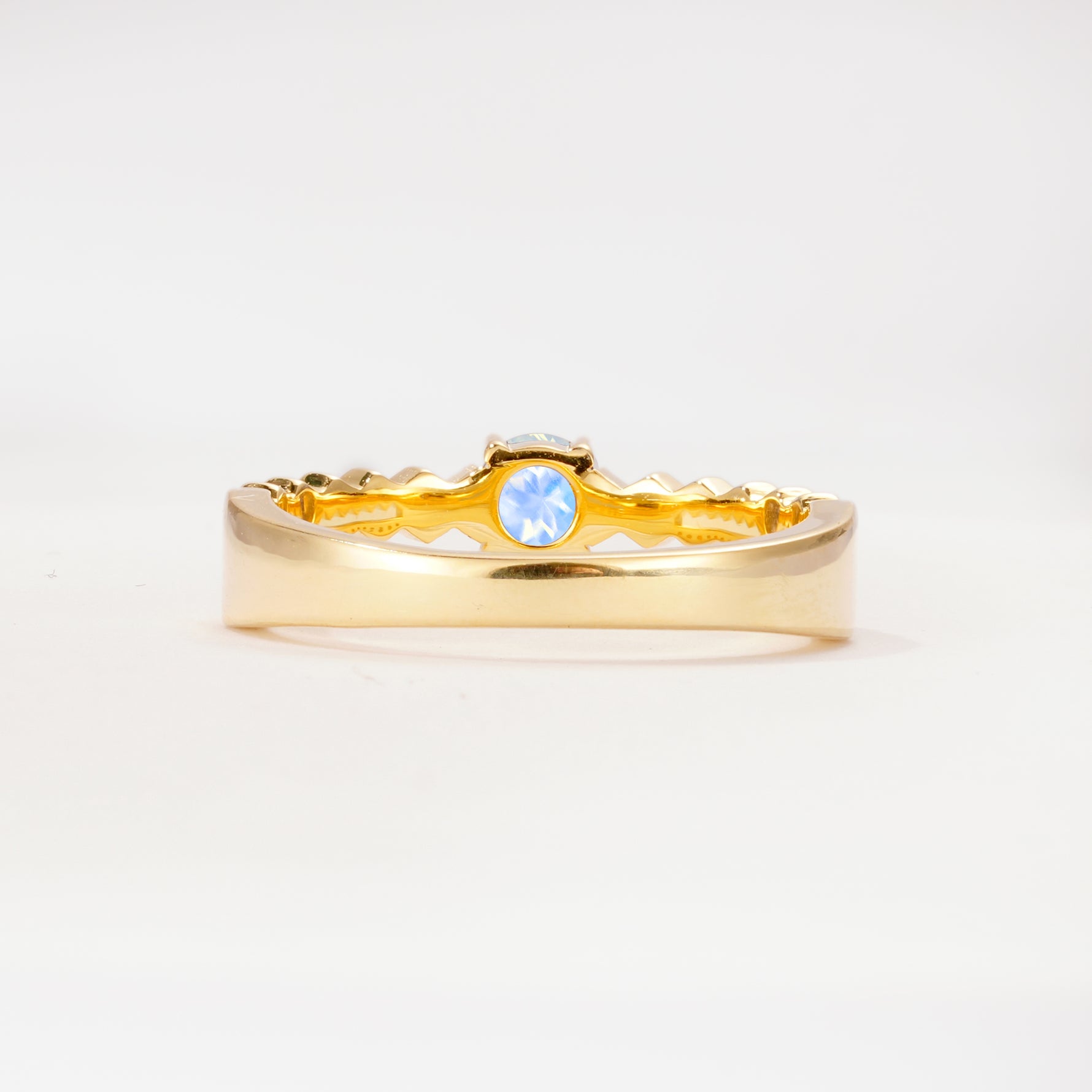 SR20086 Moonstone Ring - Additional view